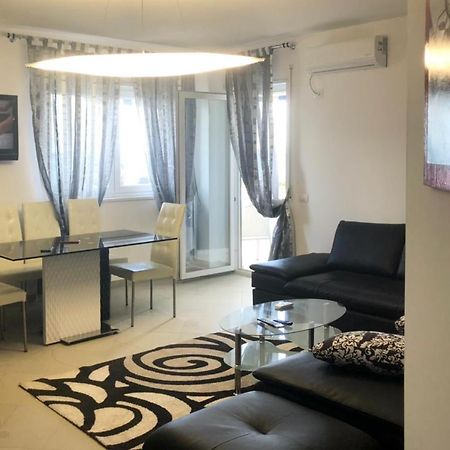 Vale House Holiday Apartment Wlora Zewnętrze zdjęcie